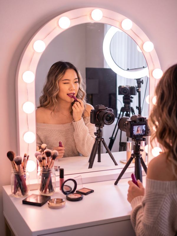 麻豆传媒美妆视频演示